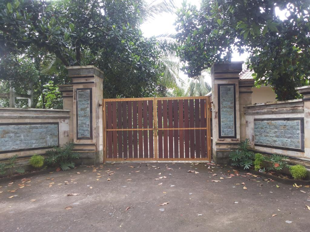 Gede'S Homestay Tejakula Exteriör bild