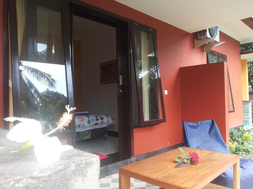 Gede'S Homestay Tejakula Exteriör bild